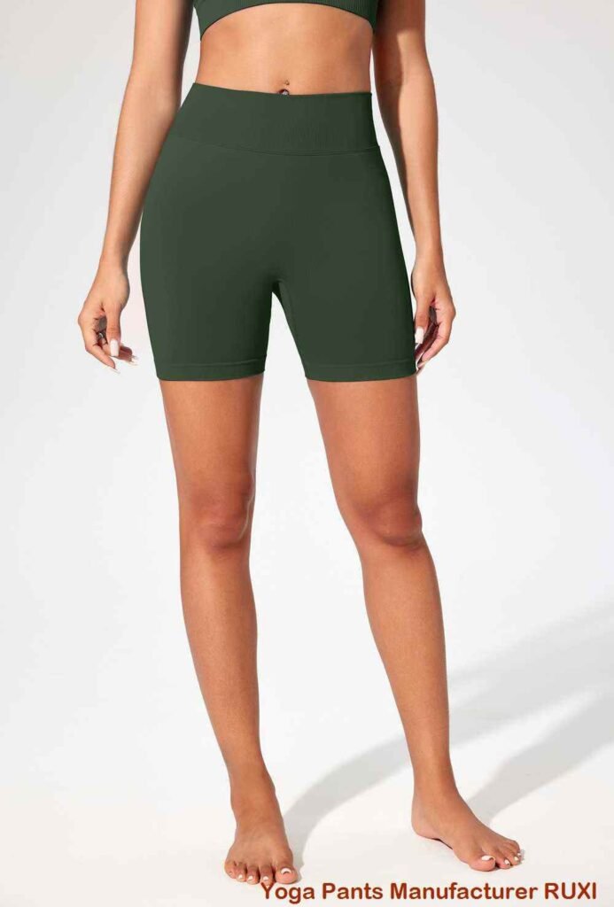 celana hiking wanita cepat kering