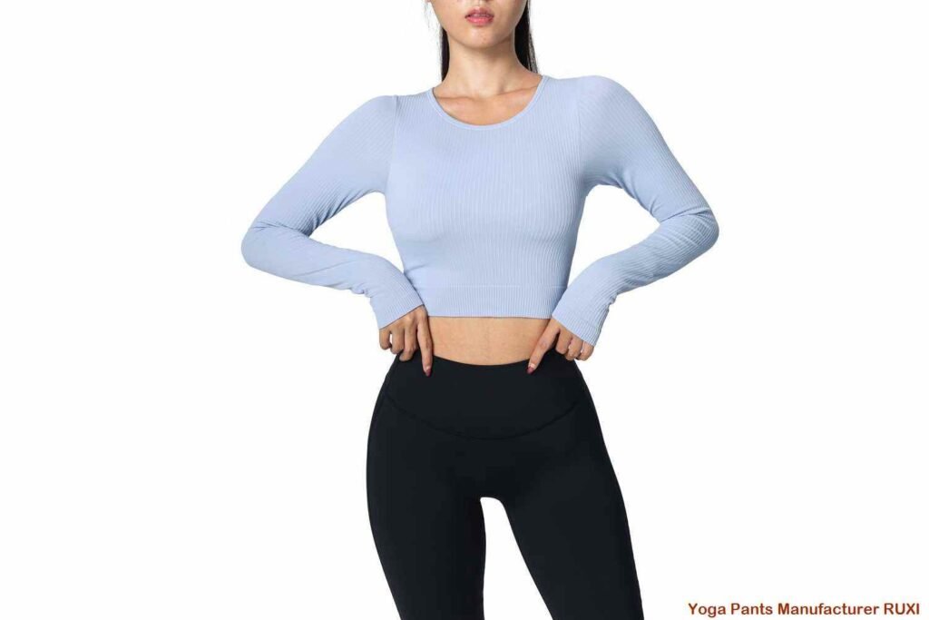 celana pendek yoga biru muda RUXI