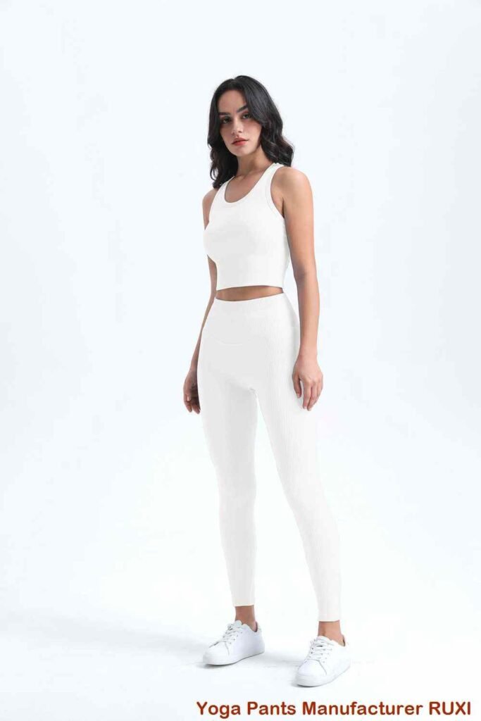 celana olahraga kaki lebar RUXI